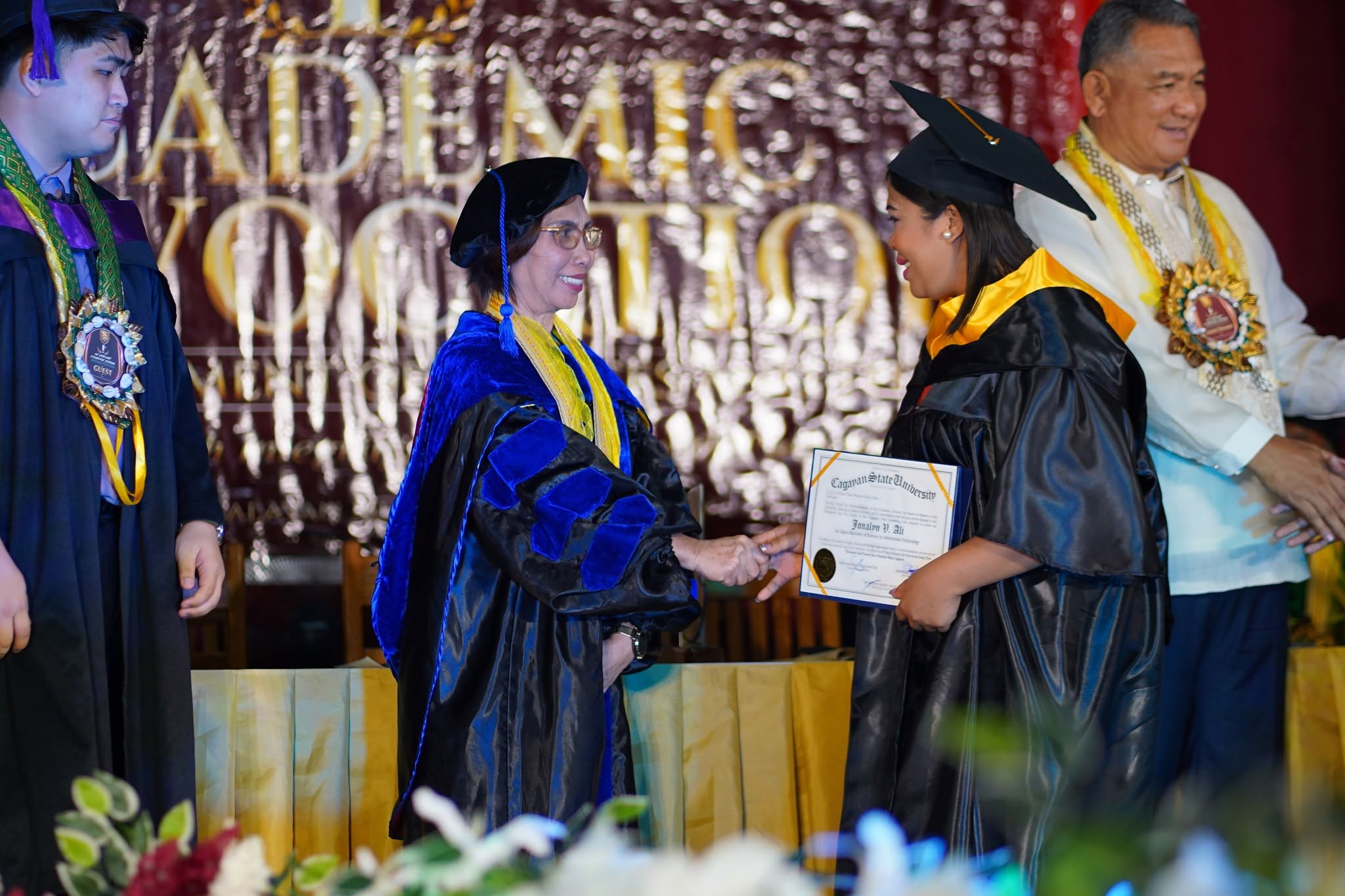 GRAD-AT-CALAYAN-PHOTOSET photo 18